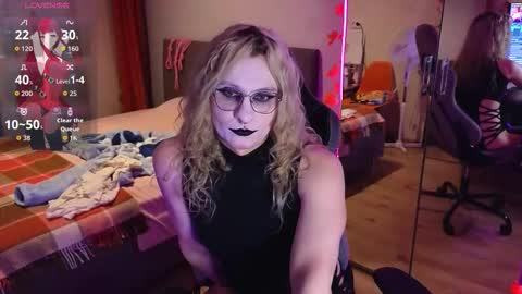 Snapshot of lori_myaf chatting on 10.15.25 Lori ----------------------------------- online show from 10.15.25