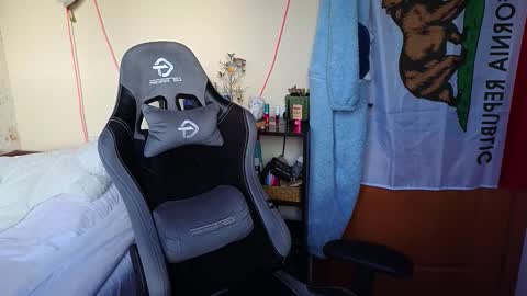 Lori -----------------------------------    online show from 03.10.26