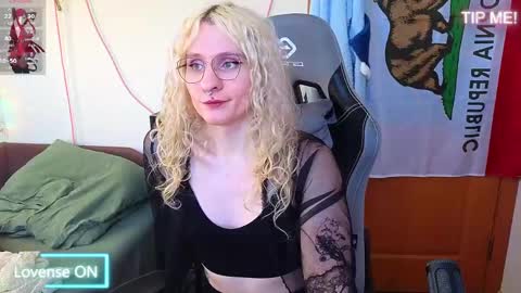 Lori -----------------------------------    online show from 04.20.26