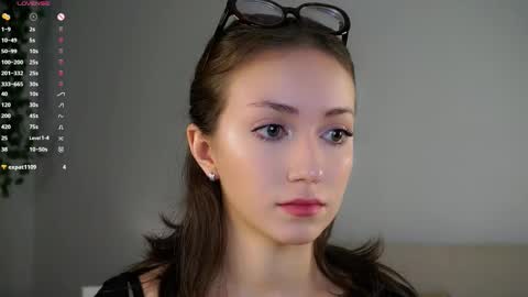 Snapshot of loriamarzinske chatting on 11.24.25 Naomi online show from 11.24.25