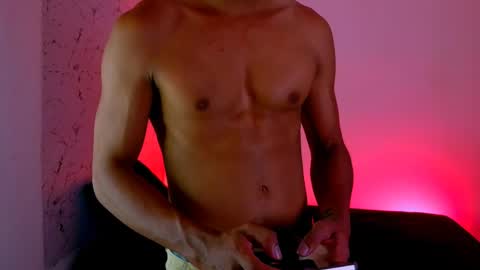 Lorian Vikel  online show from 04.05.26