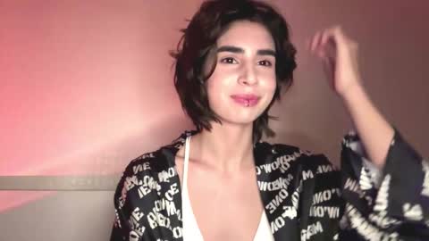 Amy online show from 03.24.26