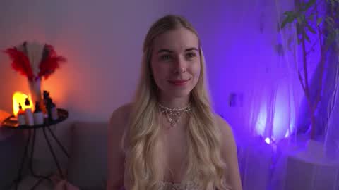 Lorrie online show from 09.26.25