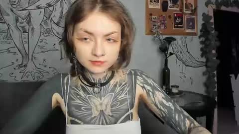 Snapshot of lostallice chatting on 06.15.26 lostallice online show from 06.15.26