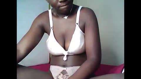 Snapshot of lotty_lavilla chatting on 05.22.26 lotty_lavilla online show from 05.22.26