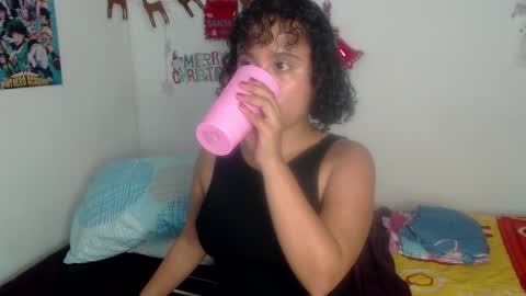 Snapshot of lou_cuteee chatting on 12.30.24 lou_cuteee online show from 12.30.24