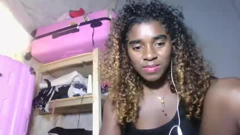 Snapshot of louane98 chatting on 02.06.26 louane98 online show from 02.06.26