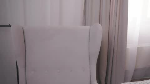 Snapshot of louettakarn chatting on 04.25.26 Sade online show from 04.25.26