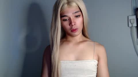 louilalicious online show from 03.04.25