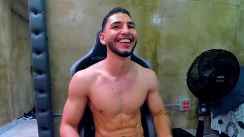 Snapshot of louis_connor chatting on 03.06.25 Louis online show from 03.06.25