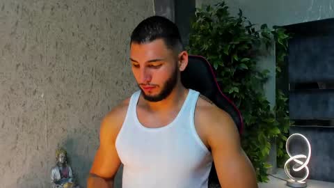 Snapshot of louis_connor chatting on 10.26.25 Louis online show from 10.26.25