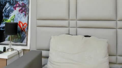 Louis online show from 04.04.26