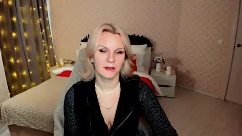 Louisa online show from 01.15.25
