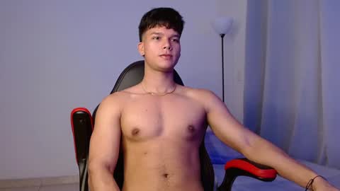 Snapshot of loushd chatting on 01.10.25 Lous HD online show from 01.10.25