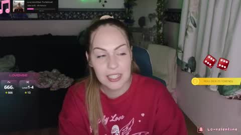 Snapshot of lovalentine chatting on 10.02.25 Lo Valentine online show from 10.02.25