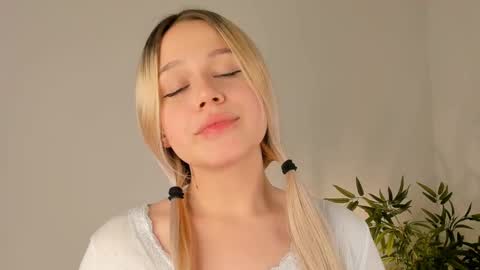 Eva online show from 11.12.25