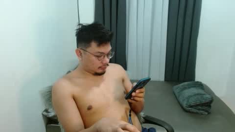 Snapshot of love_hottieh chatting on 10.05.25 love_hottieh online show from 10.05.25