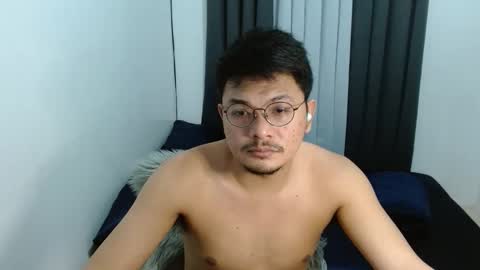 Snapshot of love_hottieh chatting on 10.31.25 love_hottieh online show from 10.31.25