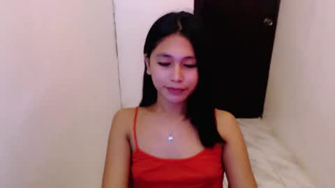 Snapshot of love_jessi chatting on 05.25.26 love_jessi online show from 05.25.26
