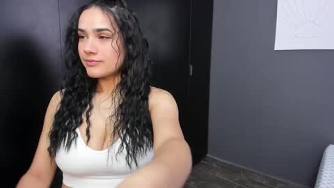 Kristen LoveBerry online show from 01.08.26