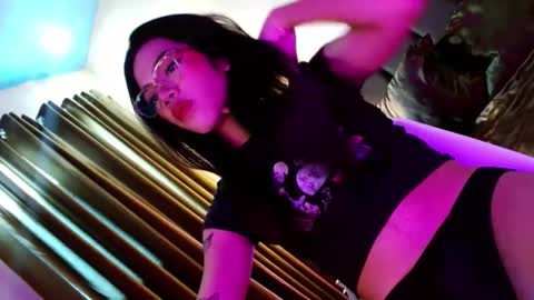 Snapshot of love_seren chatting on 11.09.25 Seren online show from 11.09.25