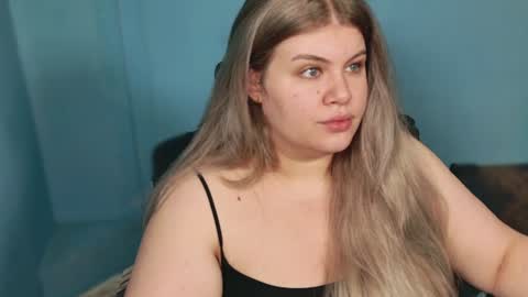 Snapshot of love_wiggy18 chatting on 06.18.26 Ally online show from 06.18.26