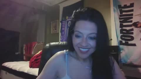 Snapshot of loveashlii chatting on 05.12.26 loveashlii online show from 05.12.26