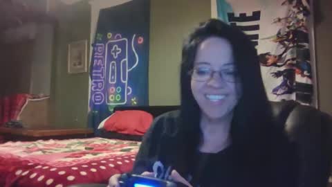Snapshot of loveashlii chatting on 05.13.26 loveashlii online show from 05.13.26
