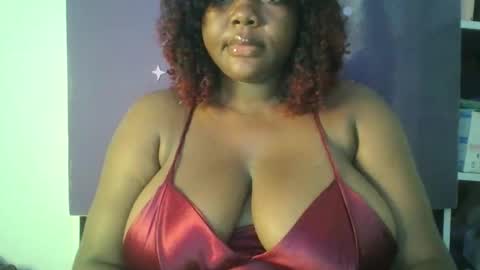 Snapshot of lovecumsluttie chatting on 04.27.26 mila online show from 04.27.26