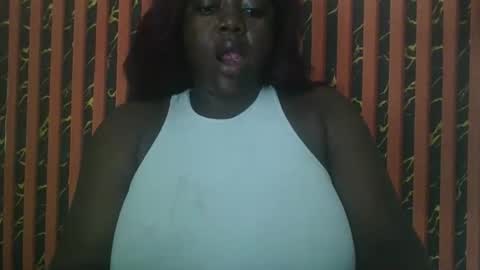 Snapshot of lovecumsluttie chatting on 05.03.26 mila online show from 05.03.26