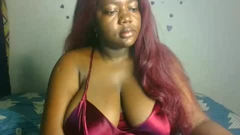 Snapshot of lovecumsluttie chatting on 06.11.26 mila online show from 06.11.26