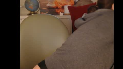 Ashley and Leon online show from 02.02.26