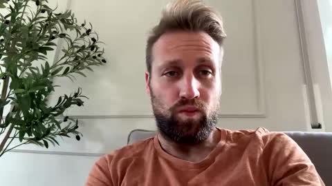 Snapshot of lovefuesse chatting on 11.18.25 lovefuesse online show from 11.18.25