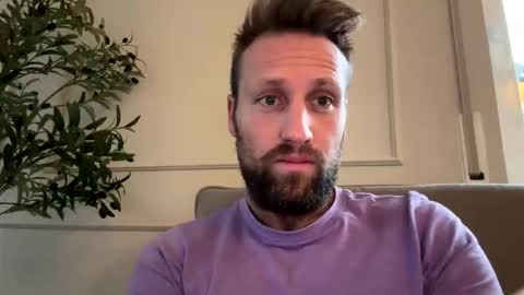 Snapshot of lovefuesse chatting on 11.21.25 lovefuesse online show from 11.21.25