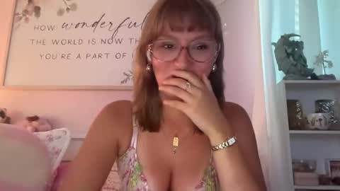 Snapshot of lovekalopsiaa chatting on 07.19.26 lovekalopsiaa online show from 07.19.26