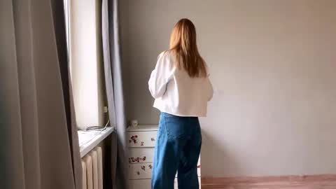 Ella online show from 11.18.25