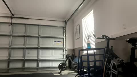 Snapshot of lovellly_ chatting on 02.22.25 Love online show from 02.22.25