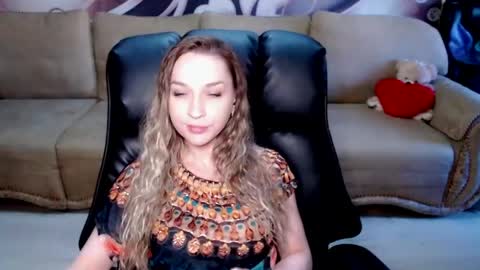 Snapshot of lovellymalina chatting on 05.25.26 private open online show from 05.25.26