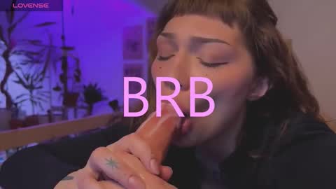 Snapshot of lovelorn_ chatting on 11.18.25 Elsa online show from 11.18.25