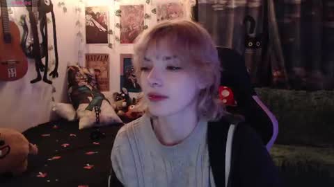 Snapshot of lovely_cass chatting on 06.11.26 Cassie online show from 06.11.26