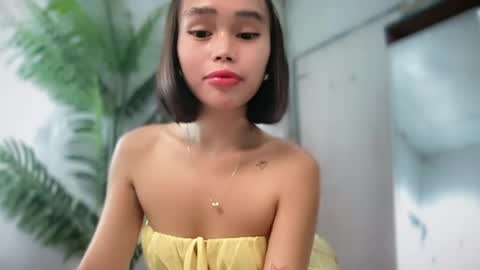 lovely_cittie18 online show from 05.17.26