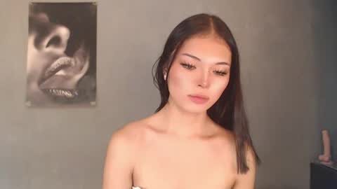 Snapshot of lovely_darlingx chatting on 06.19.26 Precious . online show from 06.19.26