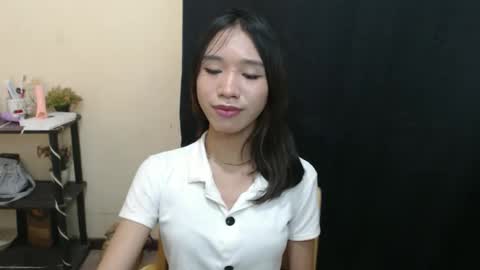 Snapshot of lovely_jasleen chatting on 11.21.25 lovely_jasleen online show from 11.21.25