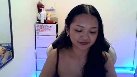 lovely_slutty online show from 12.16.25