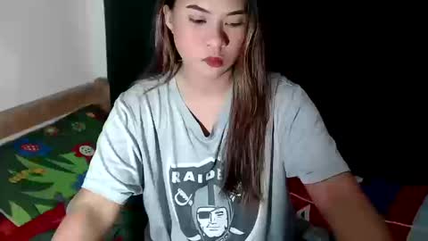 Snapshot of lovely_tourguide chatting on 12.17.25 Axel online show from 12.17.25