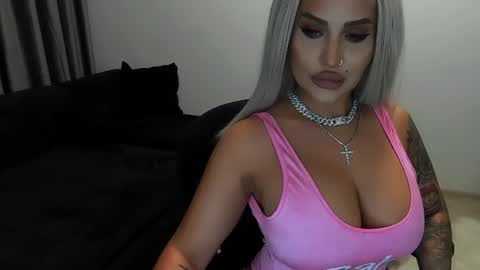 Snapshot of lovelyblondyxxx chatting on 07.12.26 PrAllinXXXa online show from 07.12.26