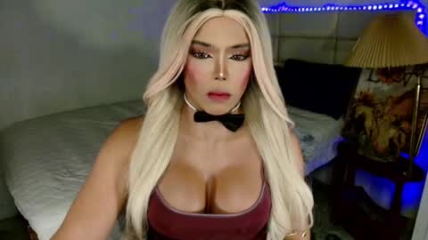 Snapshot of lovelycarel_777 chatting on 12.02.25 LOVELY CAREL 777 online show from 12.02.25