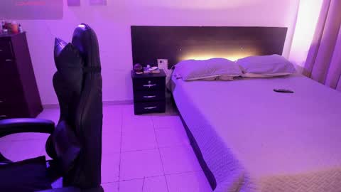 lovely   online show from 04.09.26