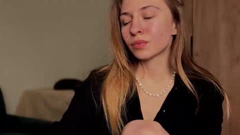 Kate only online show from 03.14.26