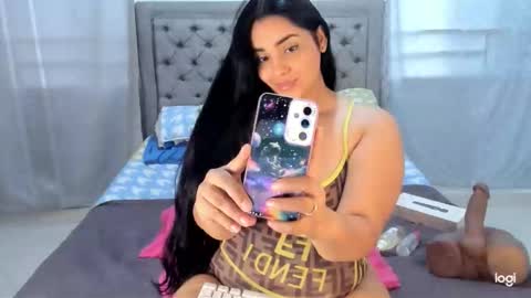 Snapshot of lovelykendall chatting on 01.28.25 Kendall online show from 01.28.25